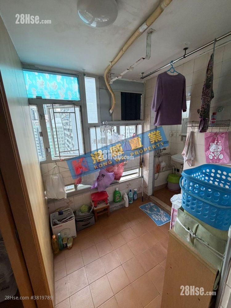 李鄭屋邨 售盤 1 房 , 1 浴室 424 平方呎