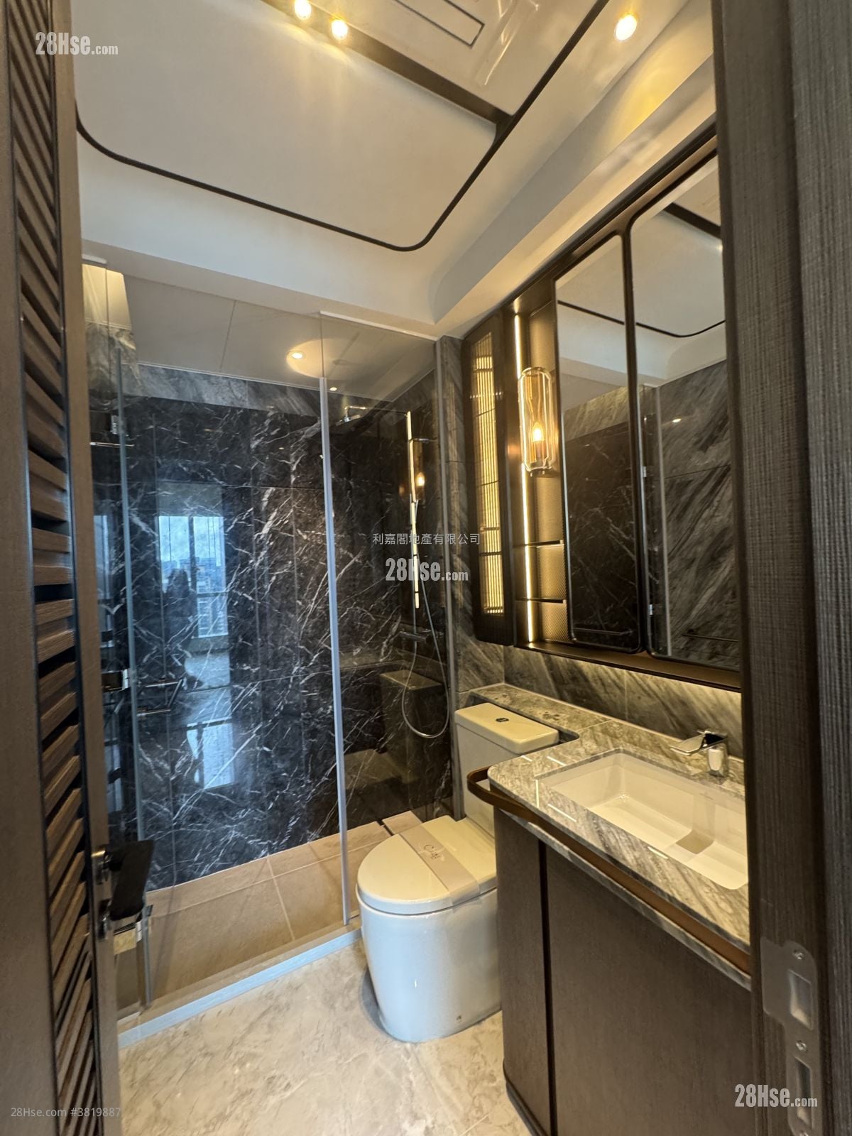 Cullinan Sky Rental 4 Bedrooms , 4 Bathrooms 1,993 ft²