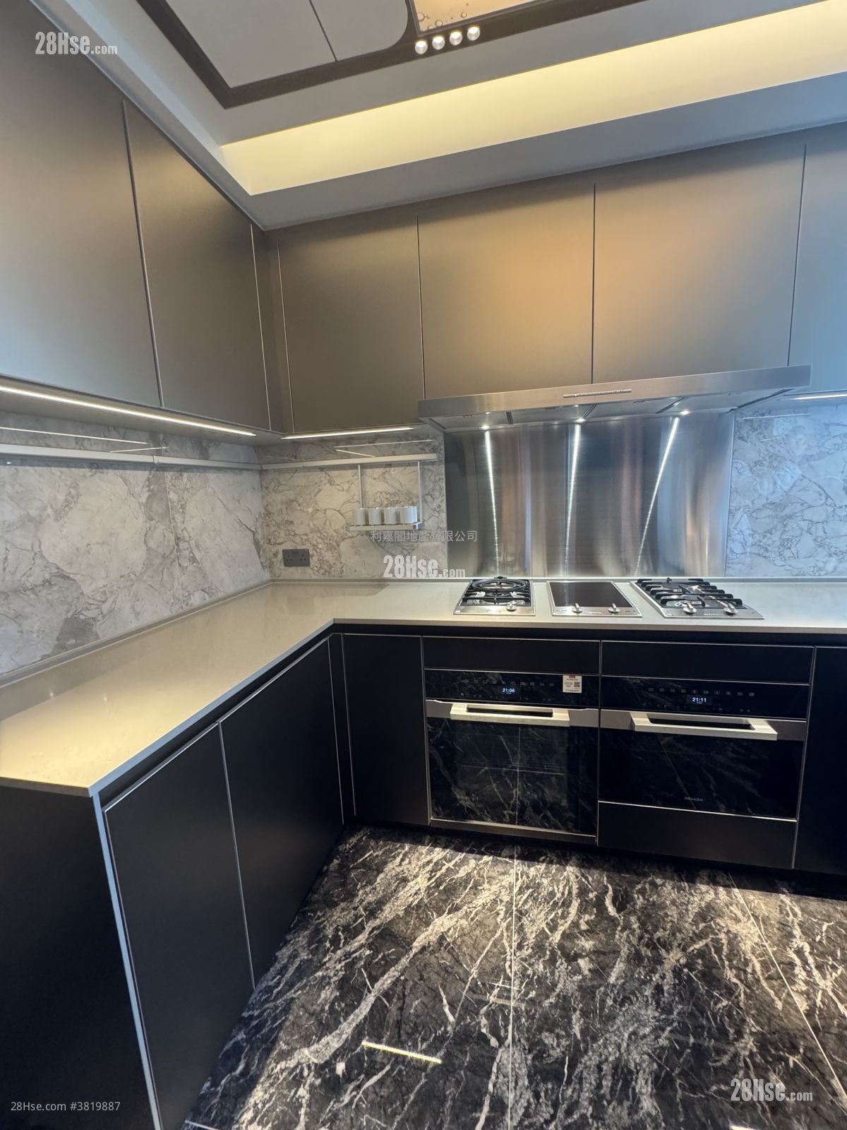 Cullinan Sky Rental 4 Bedrooms , 4 Bathrooms 1,993 ft²