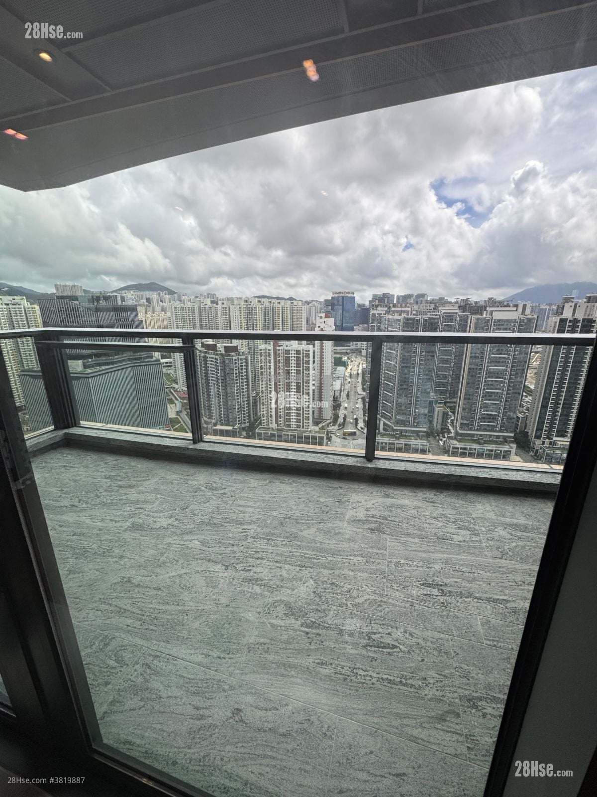 Cullinan Sky Rental 4 Bedrooms , 4 Bathrooms 1,993 ft²