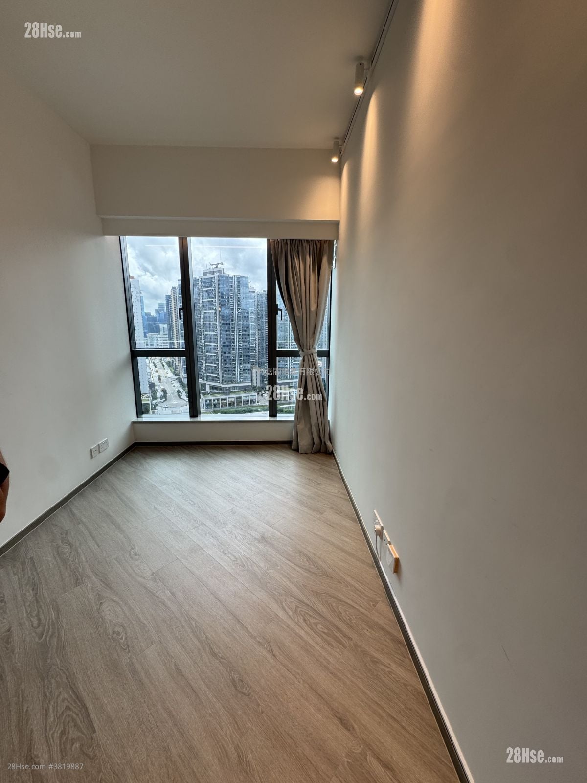 Cullinan Sky Rental 4 Bedrooms , 4 Bathrooms 1,993 ft²