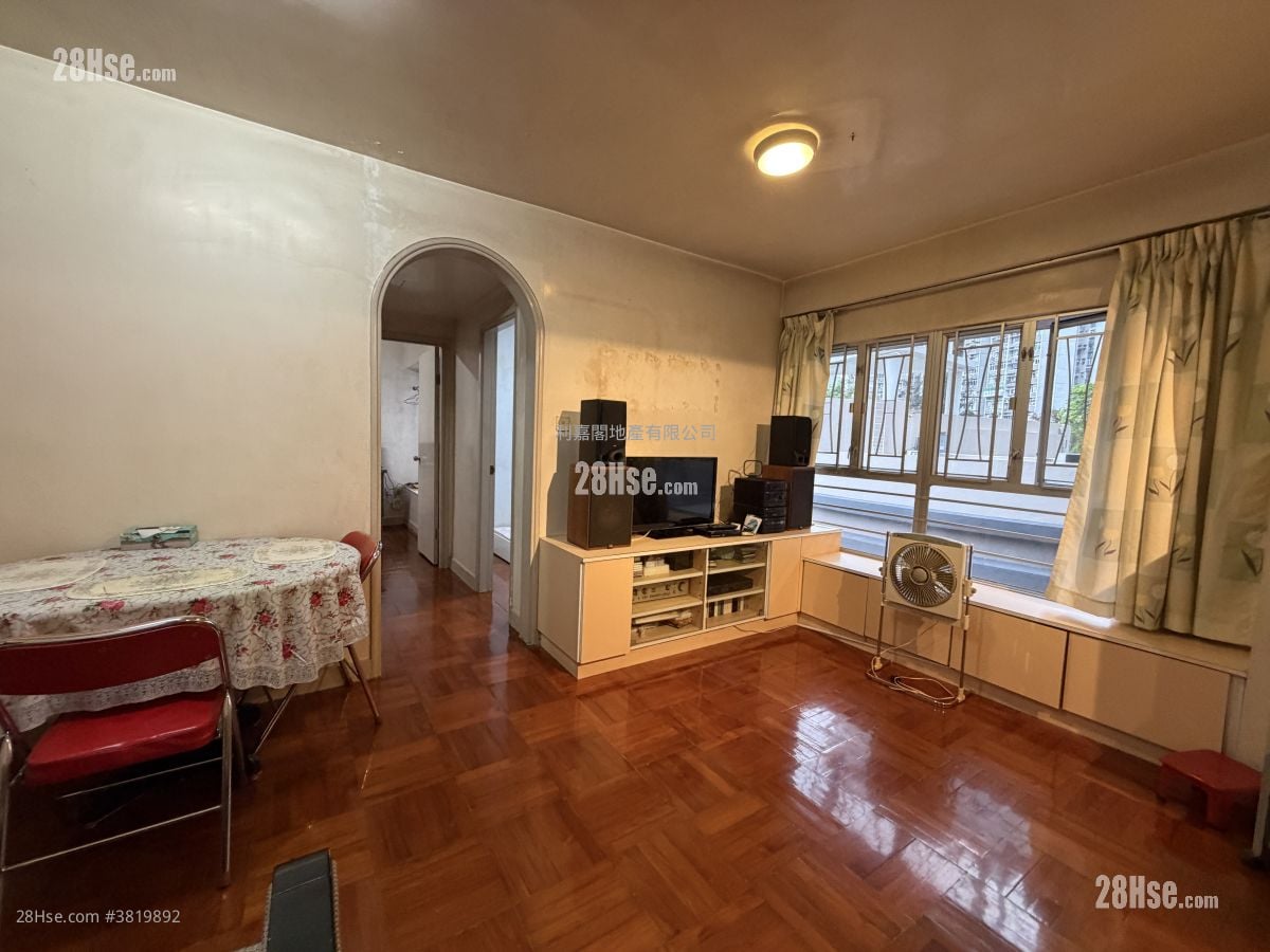 偉景花園 售盤 2 房 550 平方呎