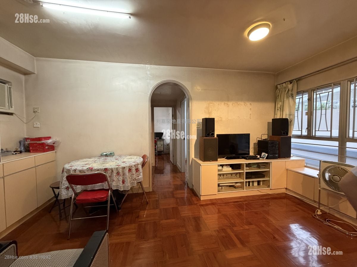 偉景花園 售盤 2 房 550 平方呎