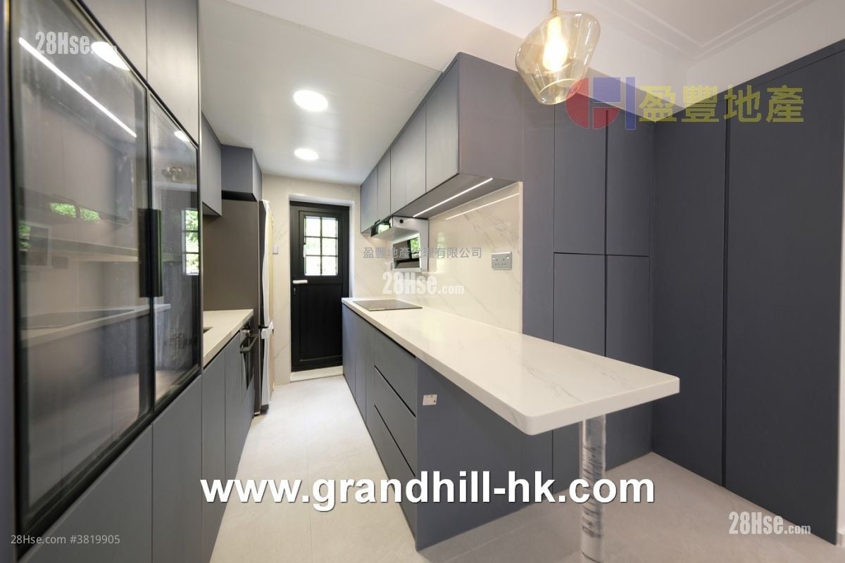 Village House Sell 2 Bedrooms , 1 Bathroom 630 ft²