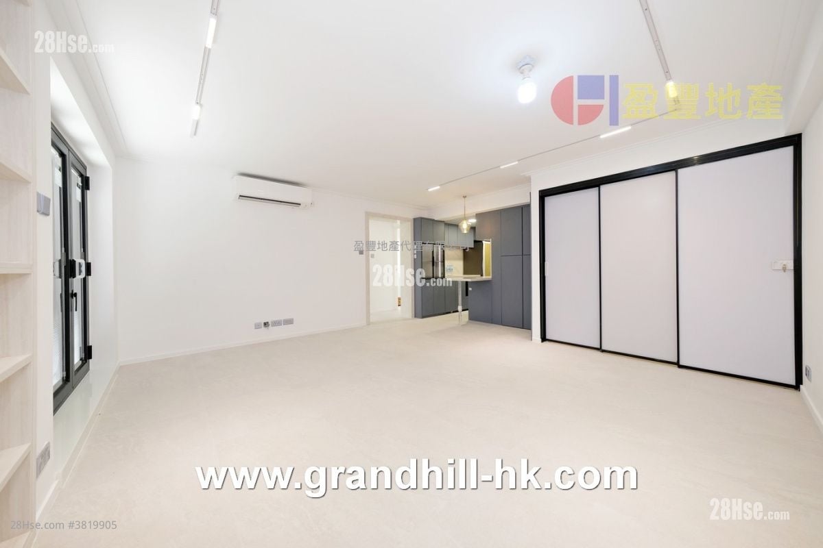 Village House Sell 2 Bedrooms , 1 Bathroom 630 ft²