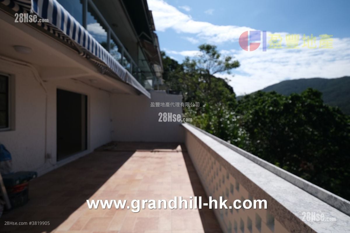 Village House Sell 2 Bedrooms , 1 Bathroom 630 ft²