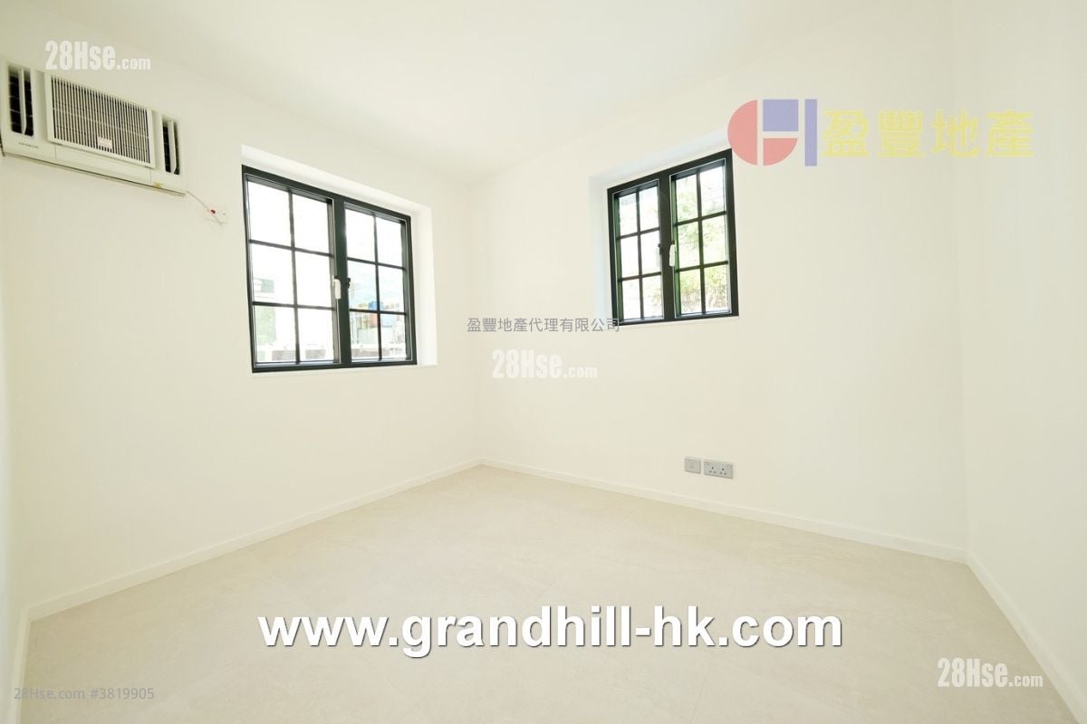 Village House Sell 2 Bedrooms , 1 Bathroom 630 ft²