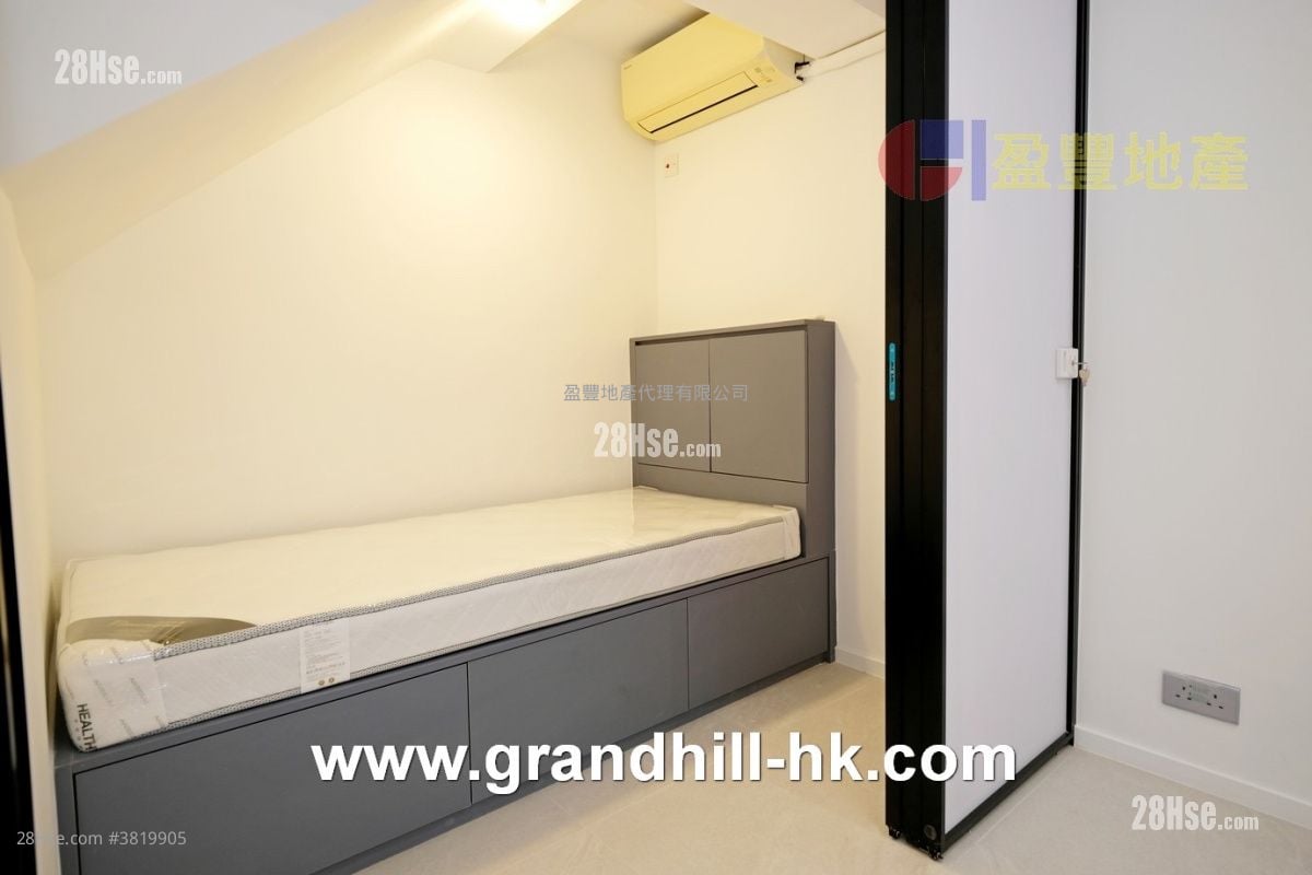 Village House Sell 2 Bedrooms , 1 Bathroom 630 ft²