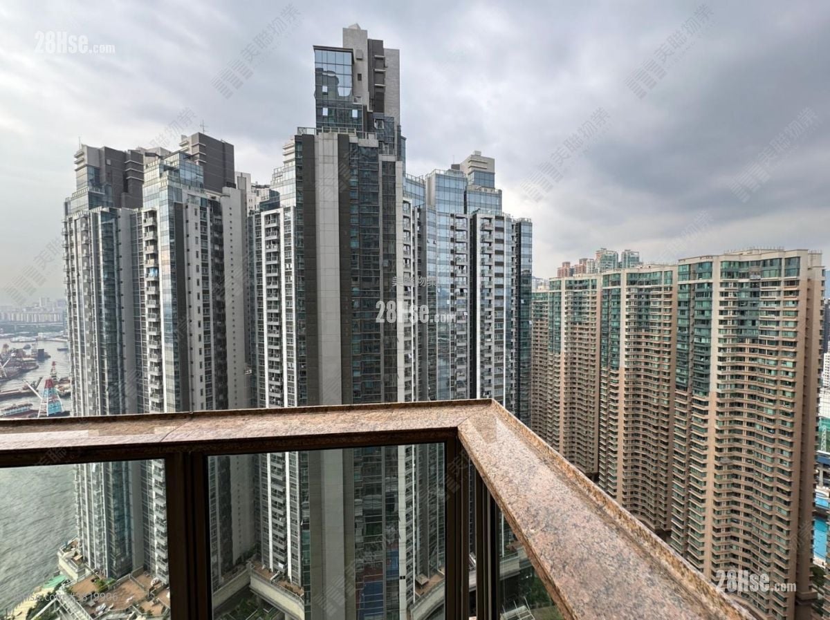 One Silversea Sell 3 Bedrooms , 2 Bathrooms 665 ft²