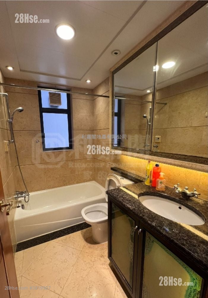 The Arch Sell 3 Bedrooms , 3 Bathrooms 867 ft²