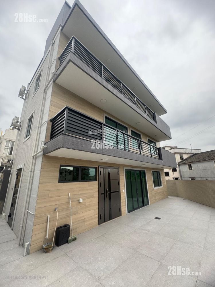 村屋 售盘 3 房 , 2 浴室 700 平方尺