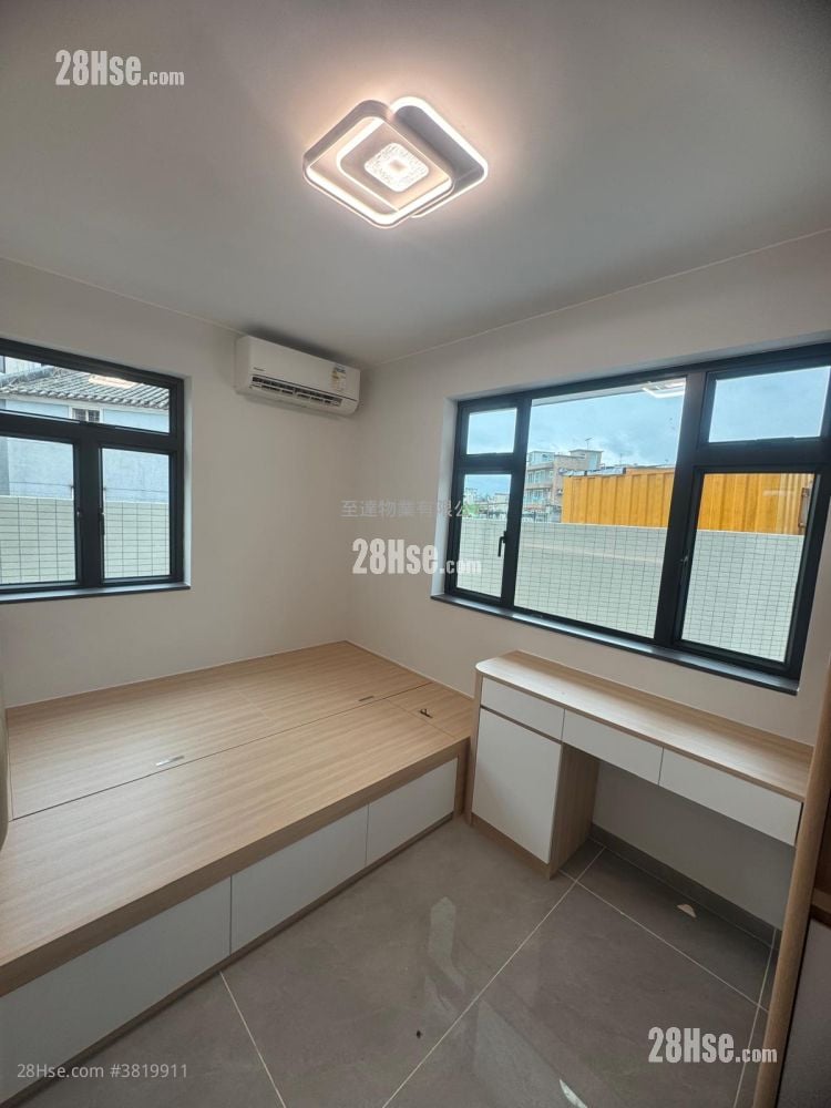 村屋 售盘 3 房 , 2 浴室 700 平方尺