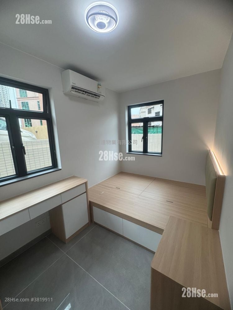 村屋 售盘 3 房 , 2 浴室 700 平方尺