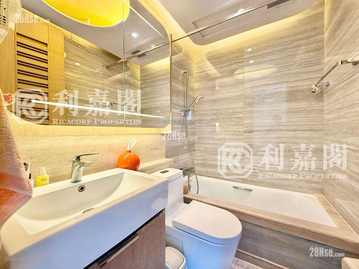 逸瓏園 售盤 4 房 , 2 浴室 986 平方呎