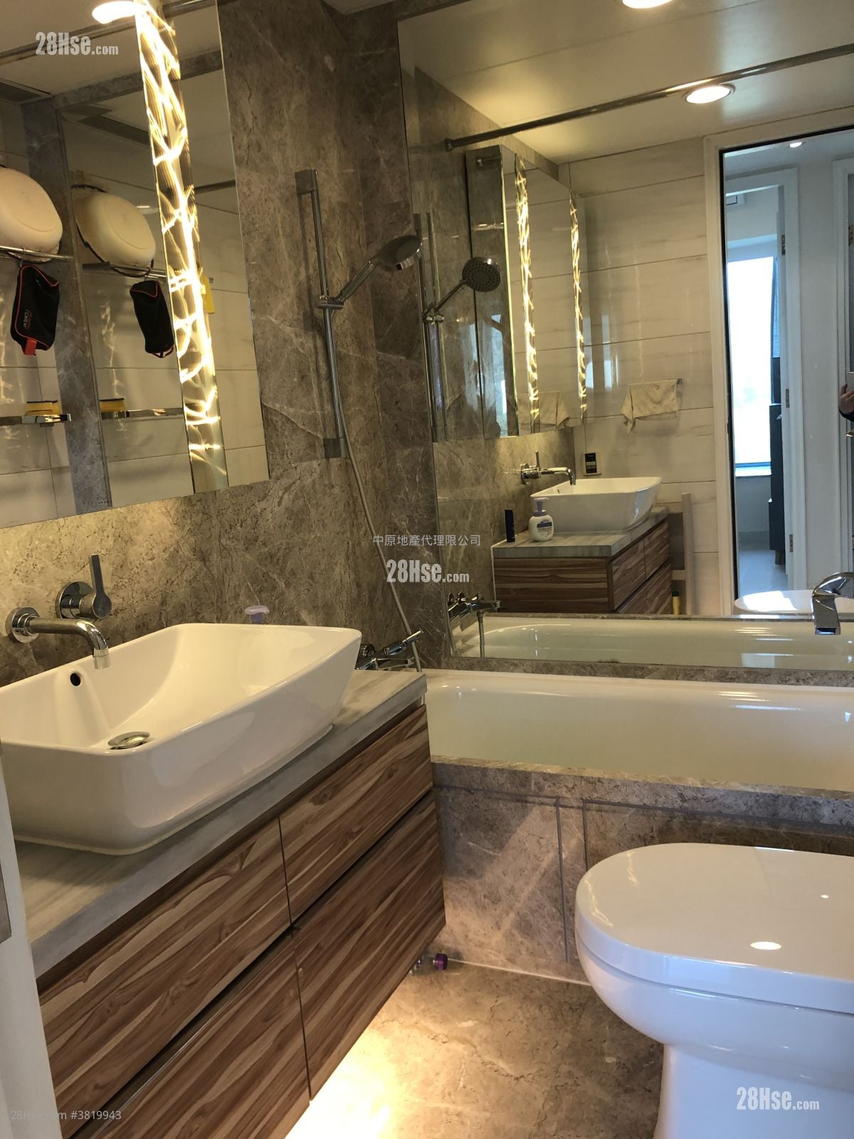 昇柏山 售盤 3 房 , 2 浴室 749 平方呎