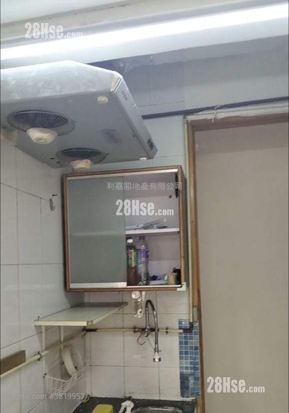 Hip Hang Mansion Rental 3 Bedrooms , 1 Bathroom 543 ft²