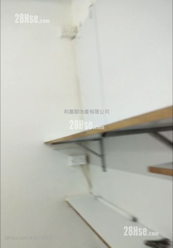 Hip Hang Mansion Rental 3 Bedrooms , 1 Bathroom 543 ft²