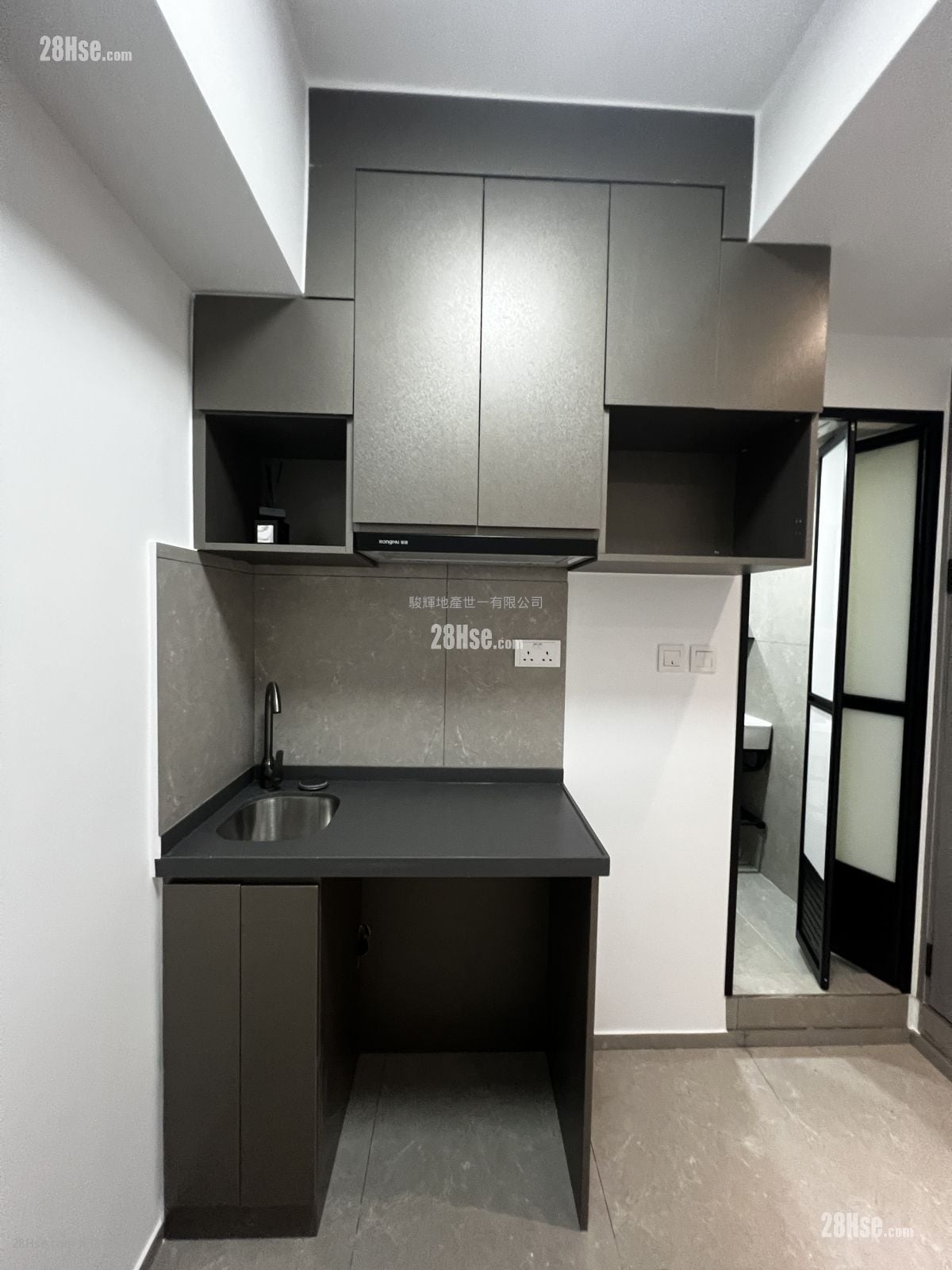 環海大廈 租盤 1 房 , 1 浴室 180 平方呎