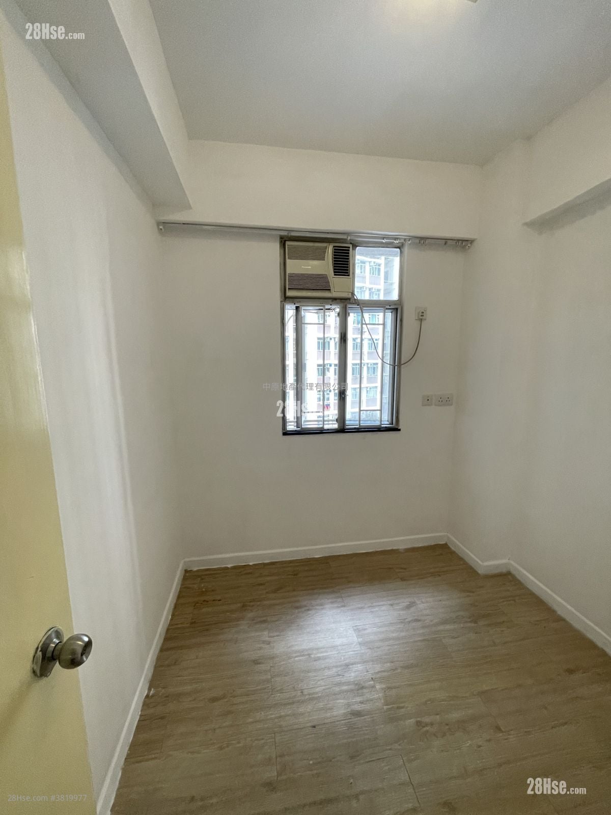 Fu Wah Court Sell 2 Bedrooms , 1 Bathroom 482 ft²
