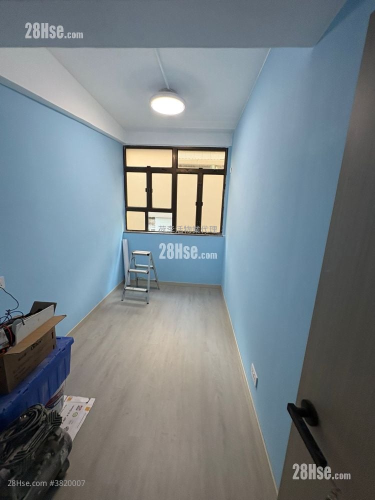 Apartment Rental 589 ft²