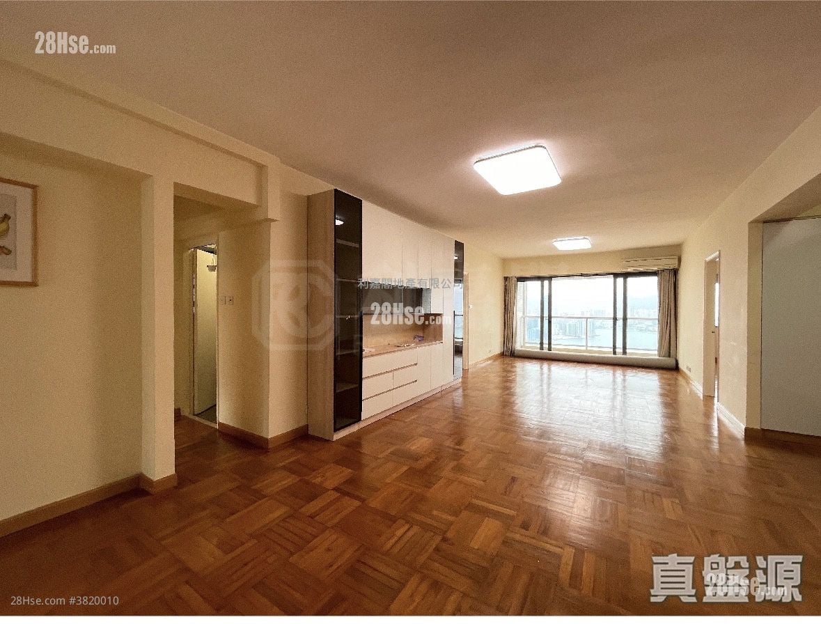 Sky Scraper Rental 3 Bedrooms , 2 Bathrooms