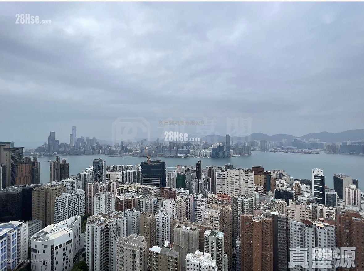 Sky Scraper Rental 3 Bedrooms , 2 Bathrooms