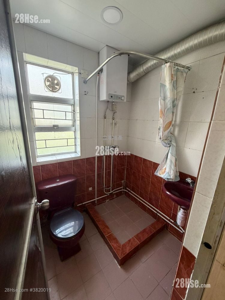 村屋 租盘 2 房 , 1 浴室 400 平方尺