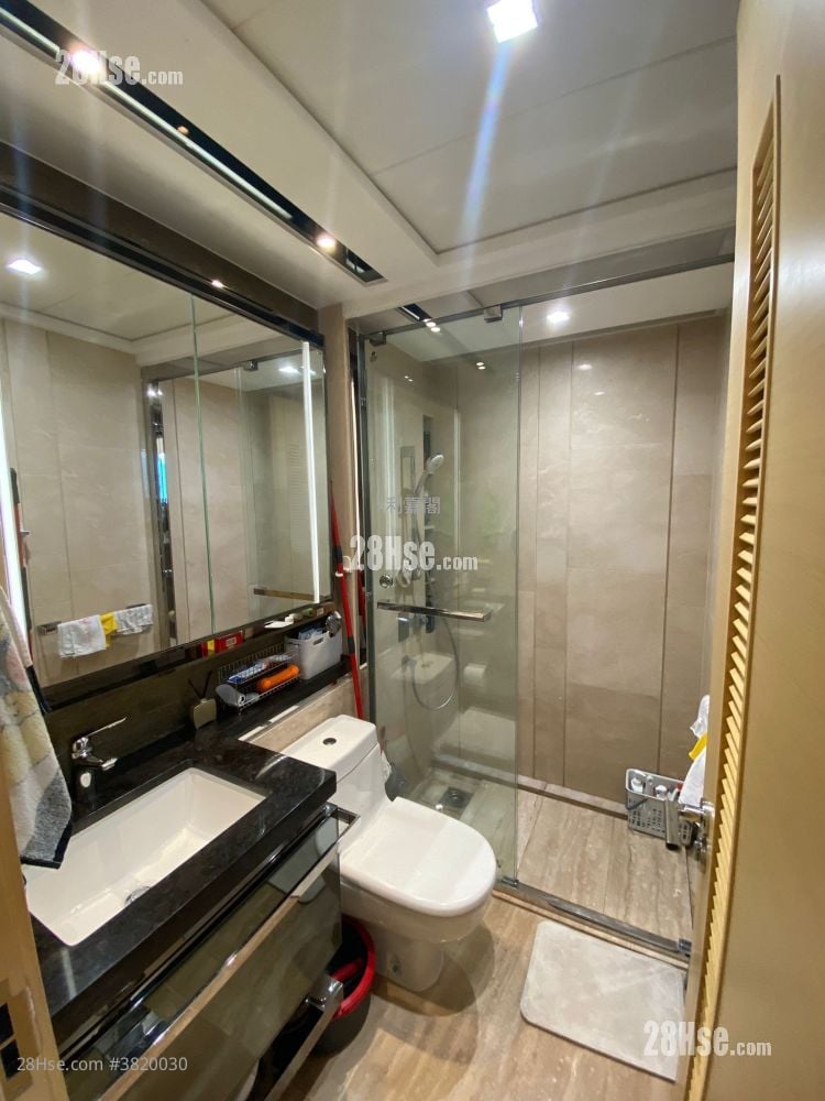 Riva Sell 3 Bedrooms , 2 Bathrooms 649 ft²