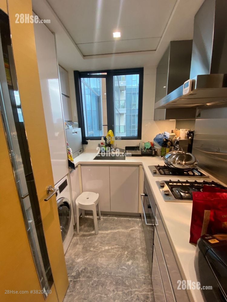 Riva Sell 3 Bedrooms , 2 Bathrooms 649 ft²