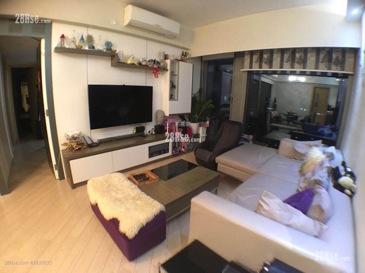 Riva Sell 4 Bedrooms 868 ft²