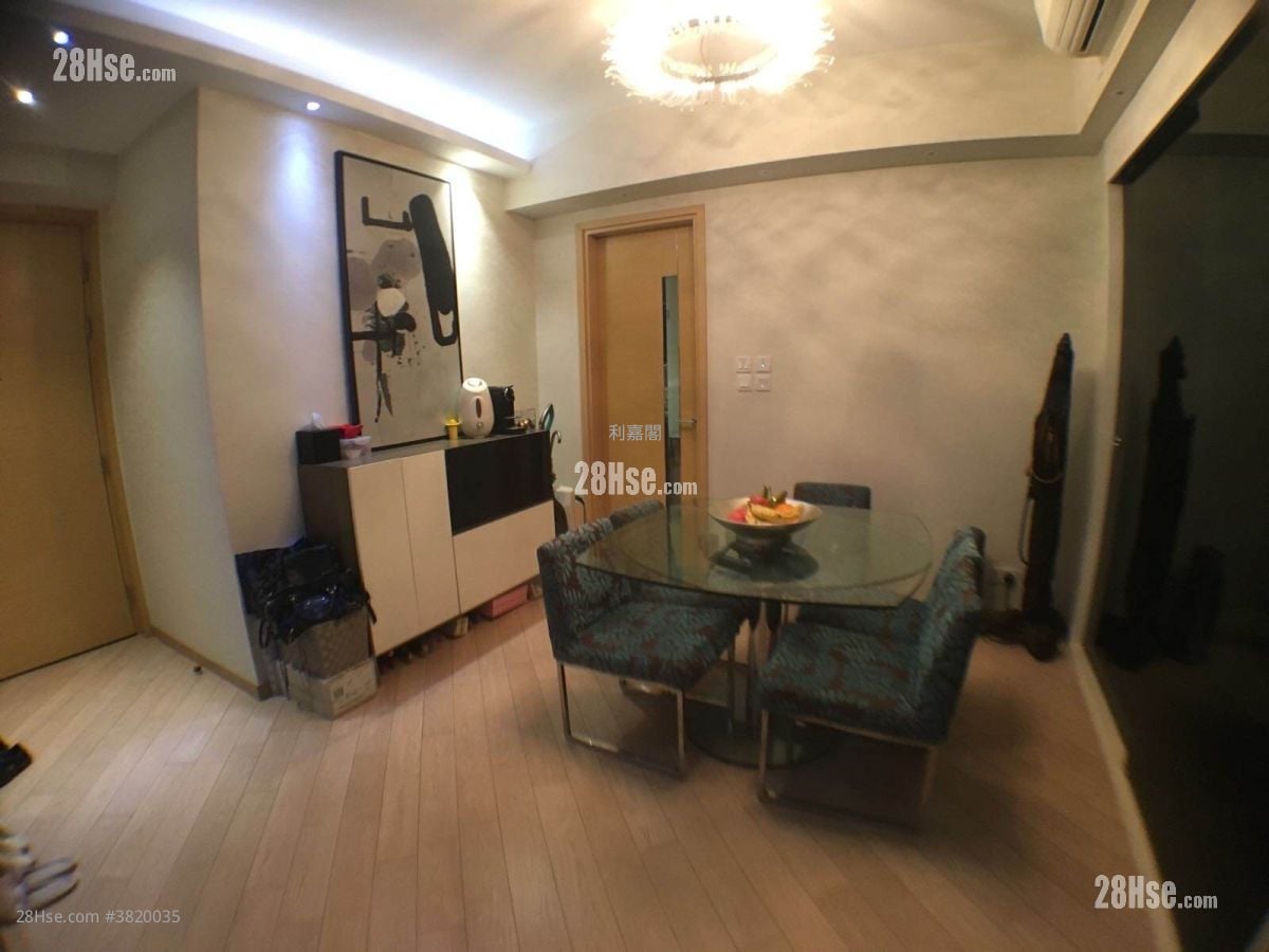 Riva Sell 4 Bedrooms 868 ft²