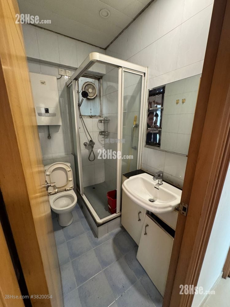 Tsing Yi Garden Rental 3 Bedrooms , 1 Bathroom 547 ft²
