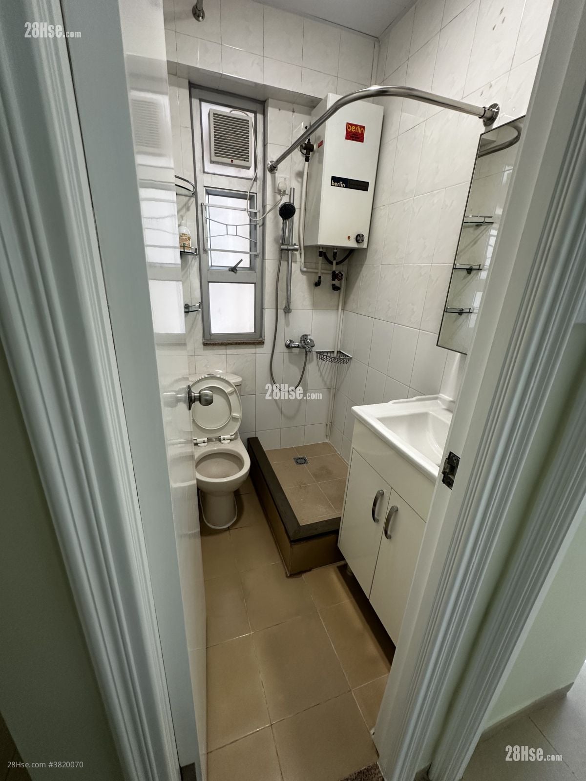 Apartment Rental 2 Bedrooms , 1 Bathroom 355 ft²