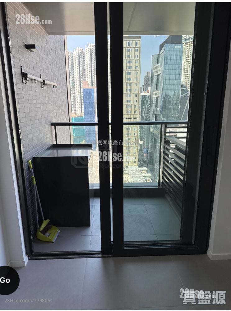 Larchwood 租盘 1 房 , 1 浴室 259 平方尺