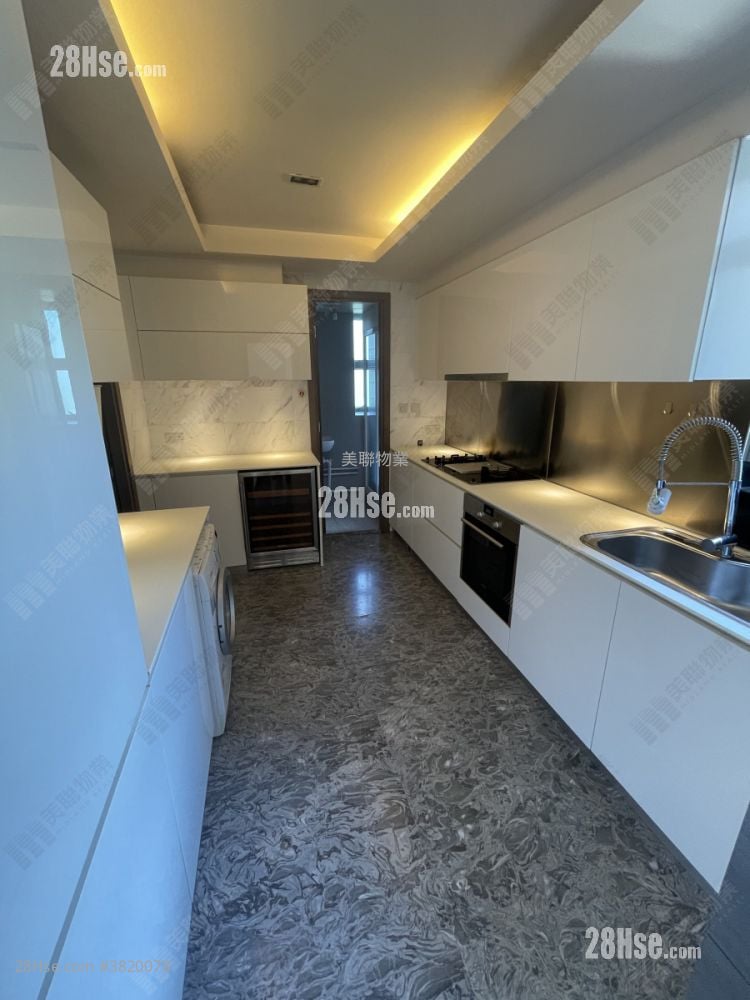 Hill Paramount Sell 4 Bedrooms 2,077 ft²