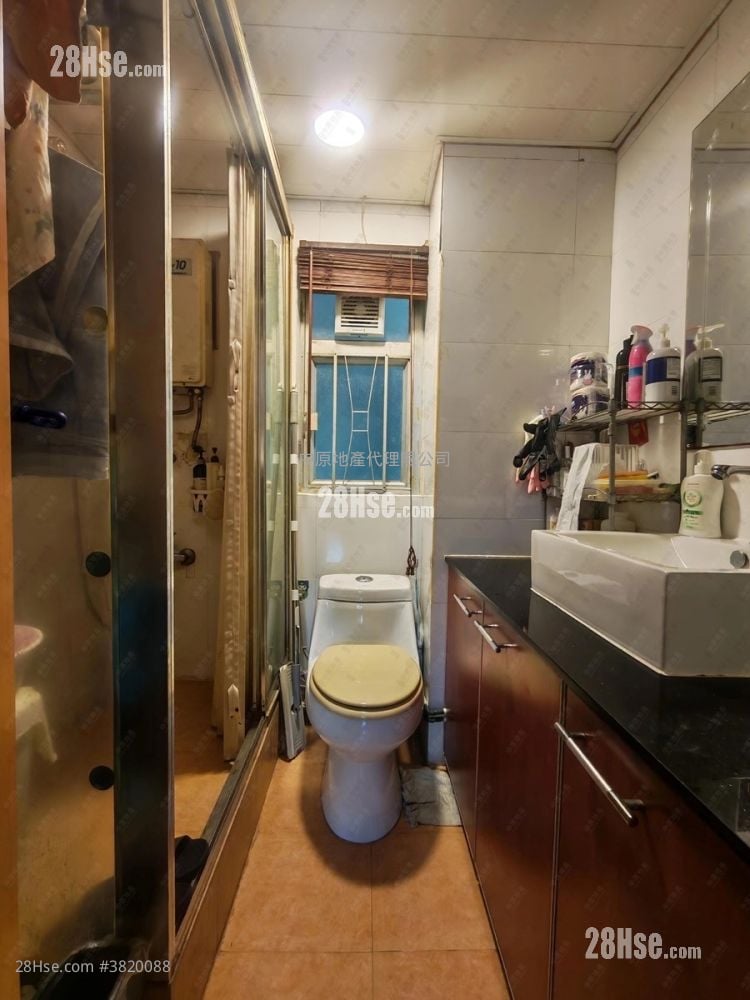 Brilliant Garden Sell 3 Bedrooms 671 ft²