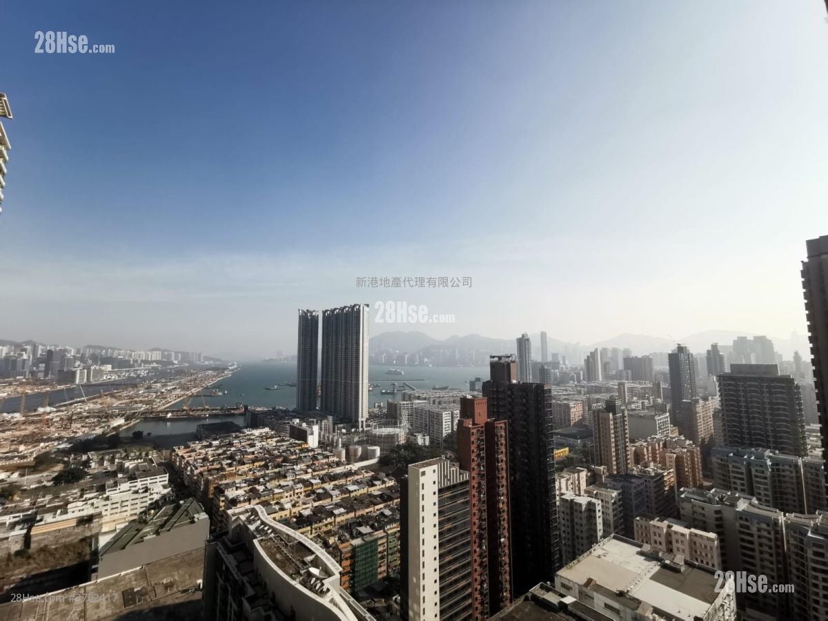 Sky Tower Sell 2 Bedrooms , 1 Bathroom 452 ft²