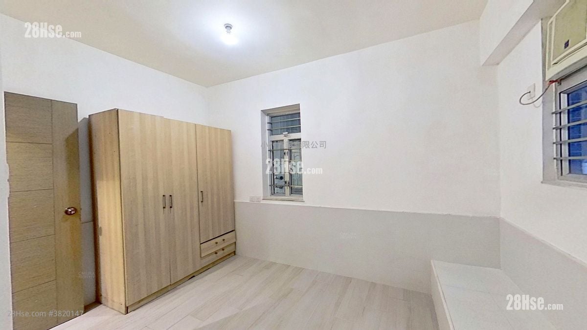 睡房 2: 堅威大廈 租盤 2 房 , 1 浴室 600 平方呎