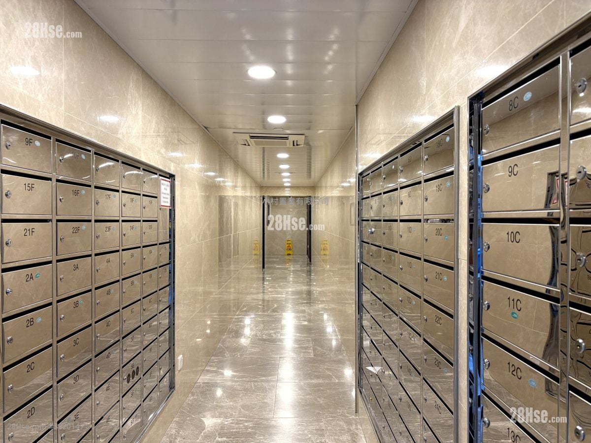 大堂: 堅威大廈 租盤 2 房 , 1 浴室 600 平方呎