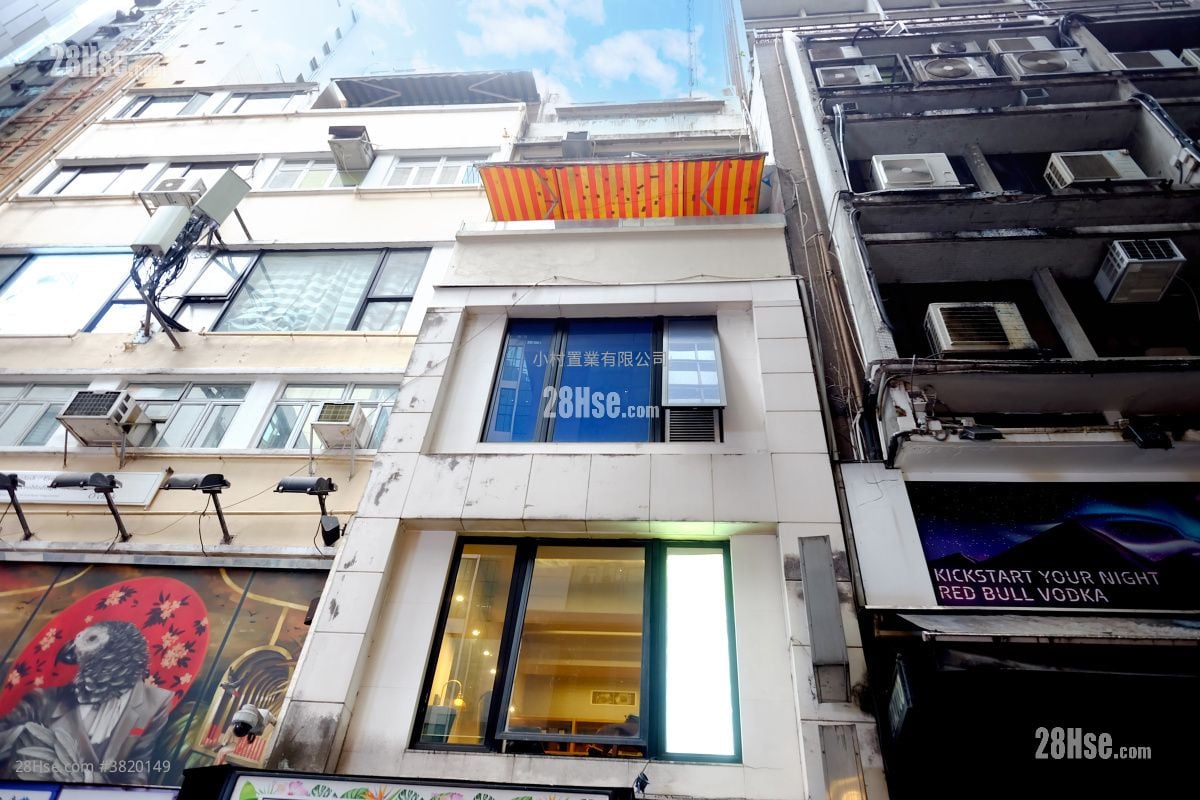 building outlook: 7 Lan Kwai Fong Rental 2 Bedrooms , 2 Bathrooms 435 ft²