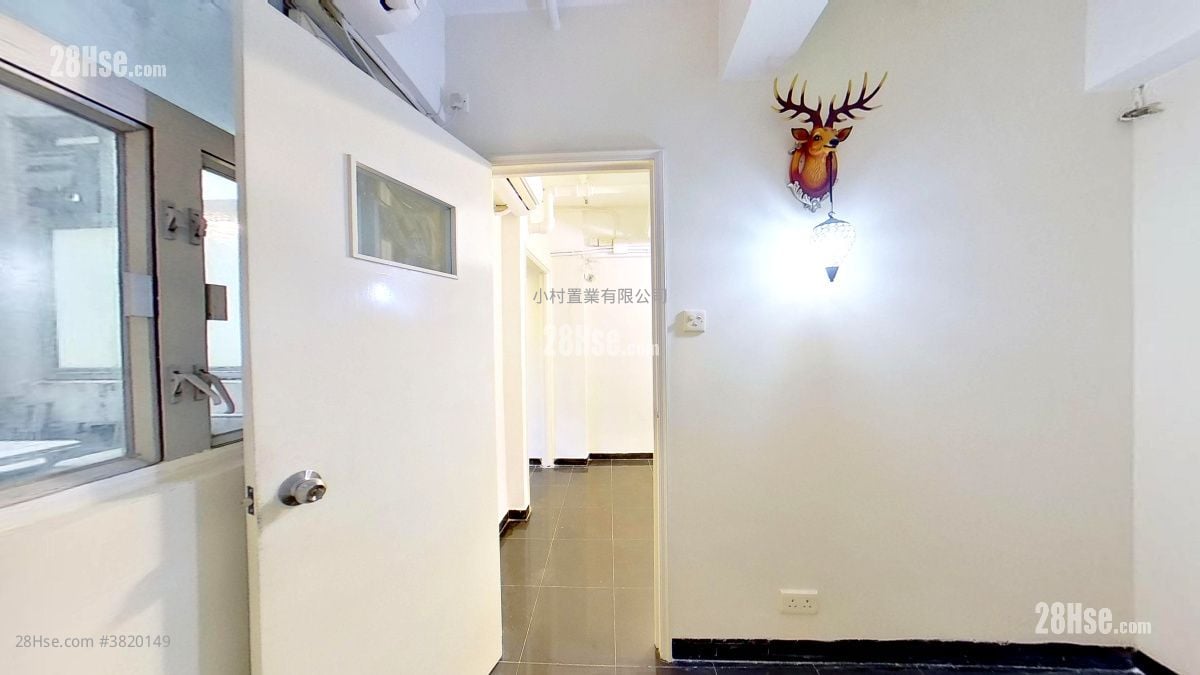 bedroom 2: 7 Lan Kwai Fong Rental 2 Bedrooms , 2 Bathrooms 435 ft²