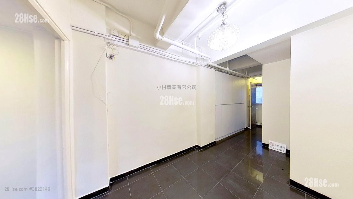 living room: 7 Lan Kwai Fong Rental 2 Bedrooms , 2 Bathrooms 435 ft²