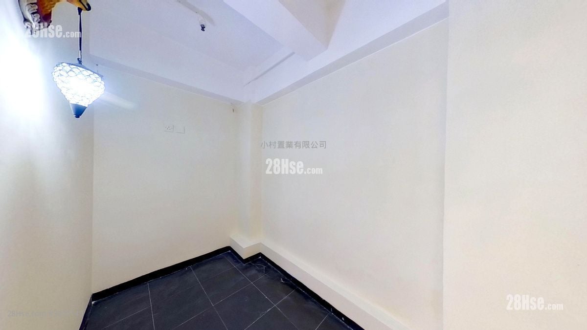 bedroom 2: 7 Lan Kwai Fong Rental 2 Bedrooms , 2 Bathrooms 435 ft²