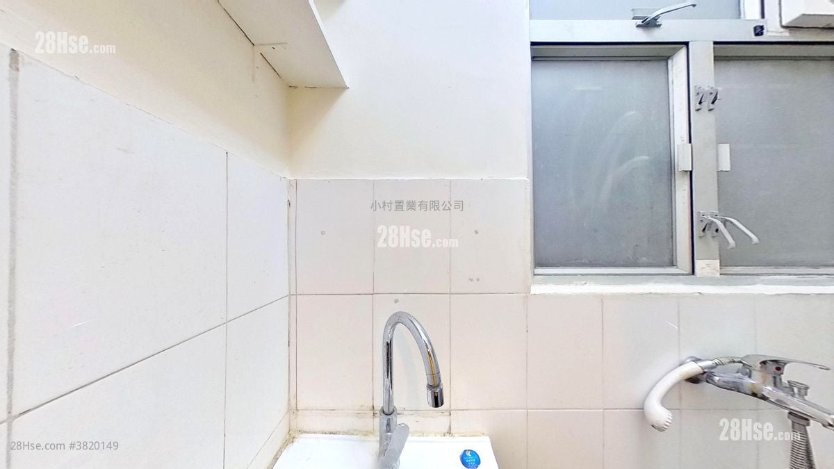 bathroom: 7 Lan Kwai Fong Rental 2 Bedrooms , 2 Bathrooms 435 ft²