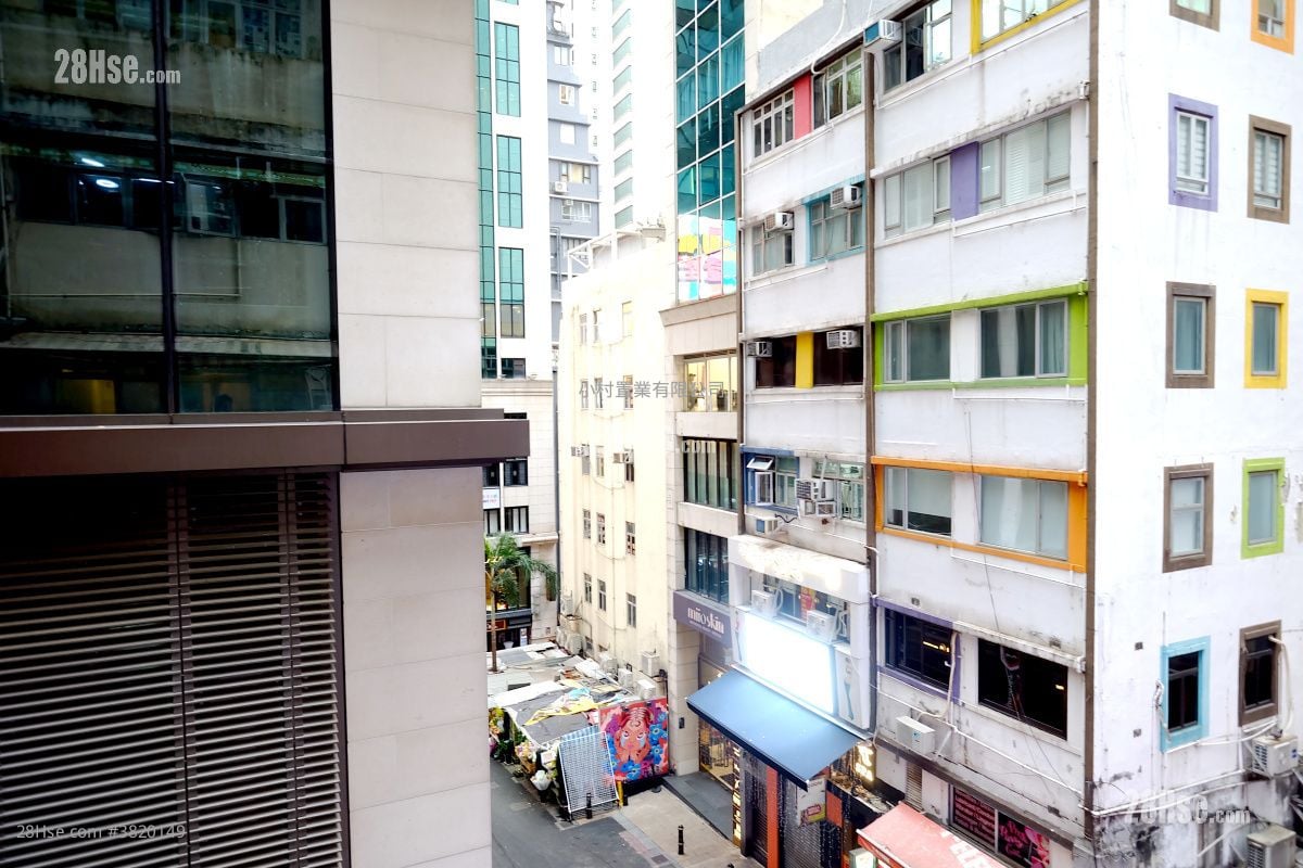 View: 7 Lan Kwai Fong Rental 2 Bedrooms , 2 Bathrooms 435 ft²