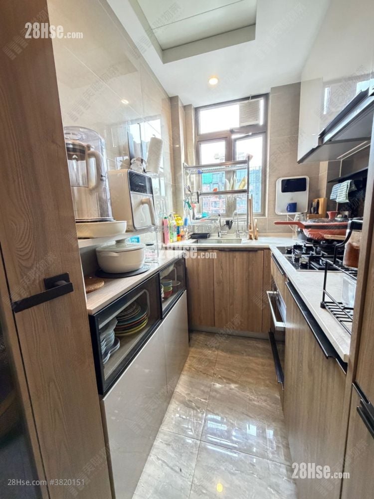 Centra Horizon Sell 2 Bedrooms , 1 Bathroom 585 ft²