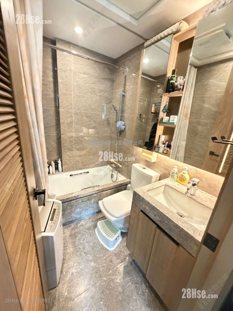 Centra Horizon Sell 2 Bedrooms , 1 Bathroom 585 ft²