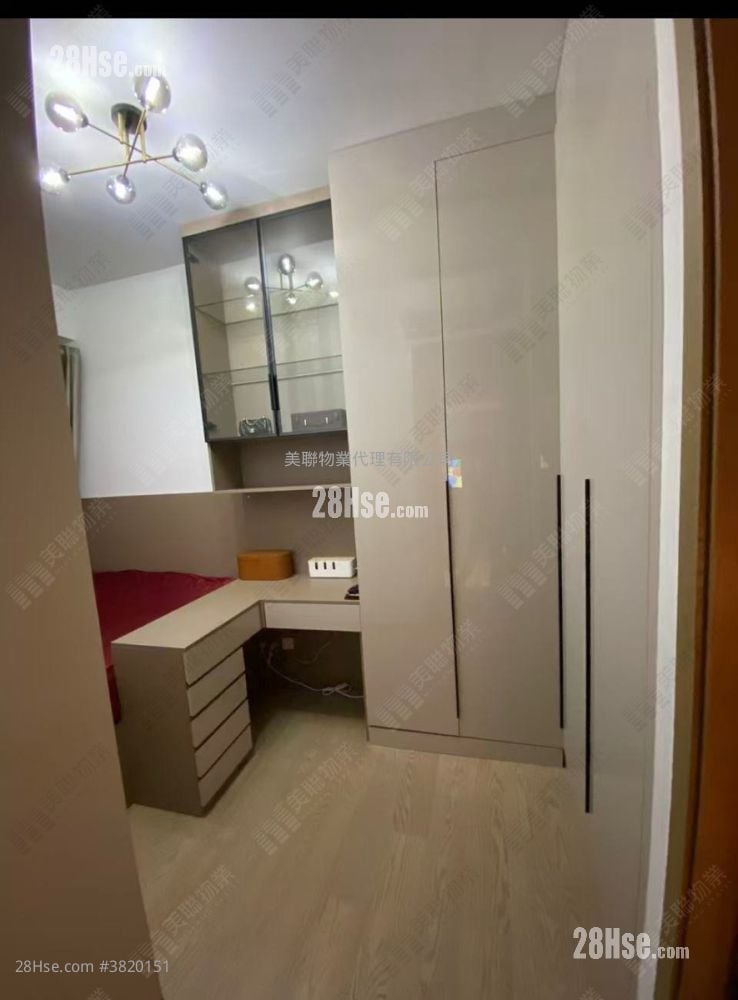 Centra Horizon Sell 2 Bedrooms , 1 Bathroom 585 ft²