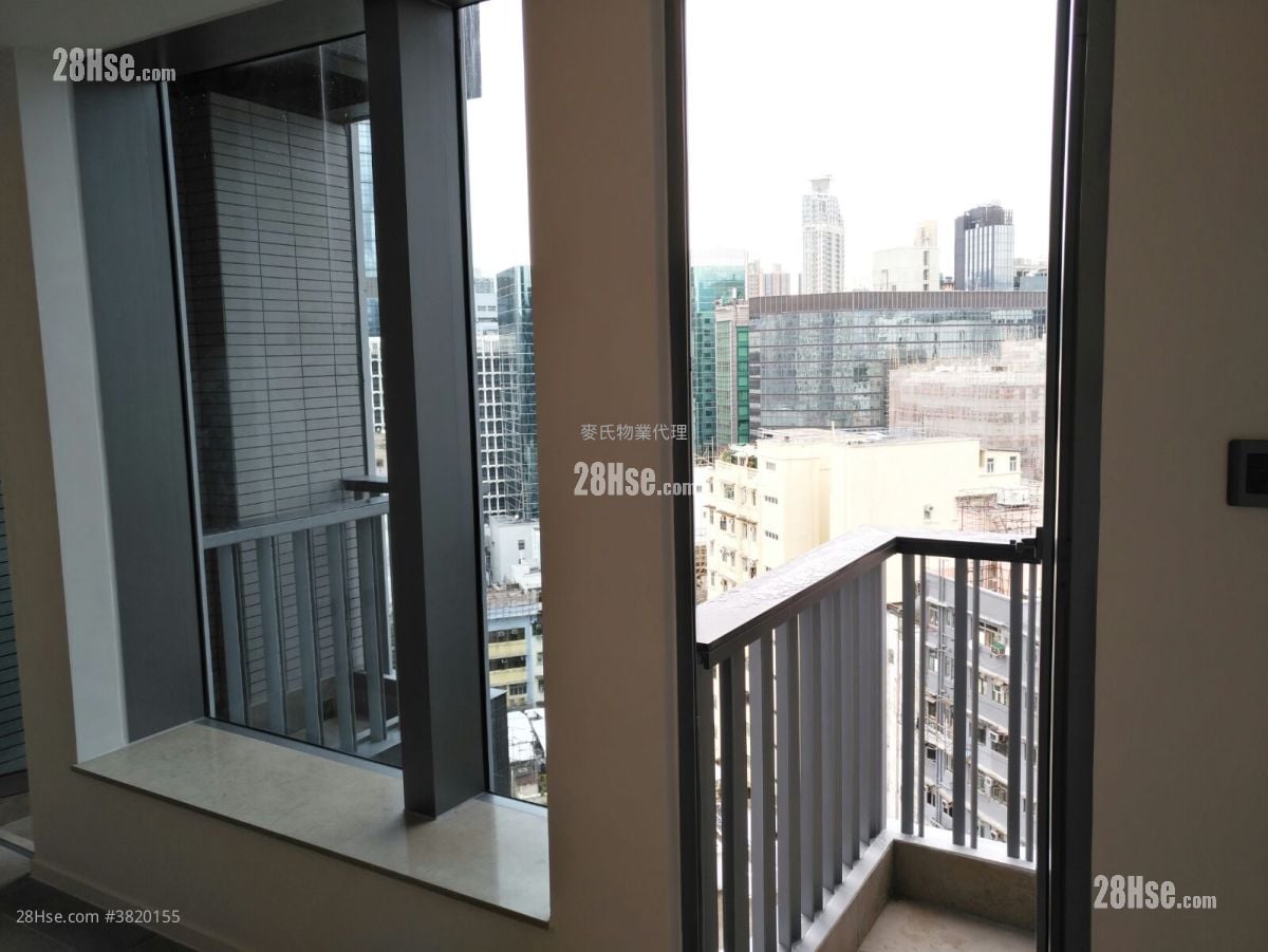 Skypark Sell Studio , 1 Bathroom 316 ft²