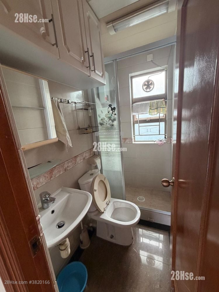 村屋 售盤 2 房 , 2 浴室 700 平方呎